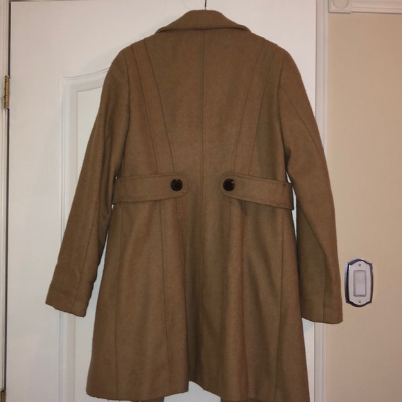 Camel Coat - Picture 2 of 4